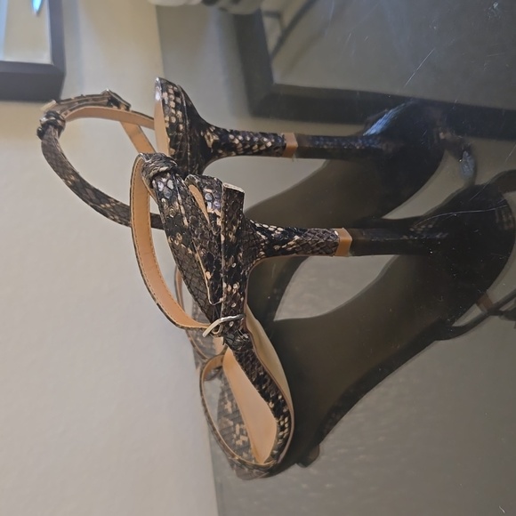 Urban Outfitters Heels - Picture 6 of 10